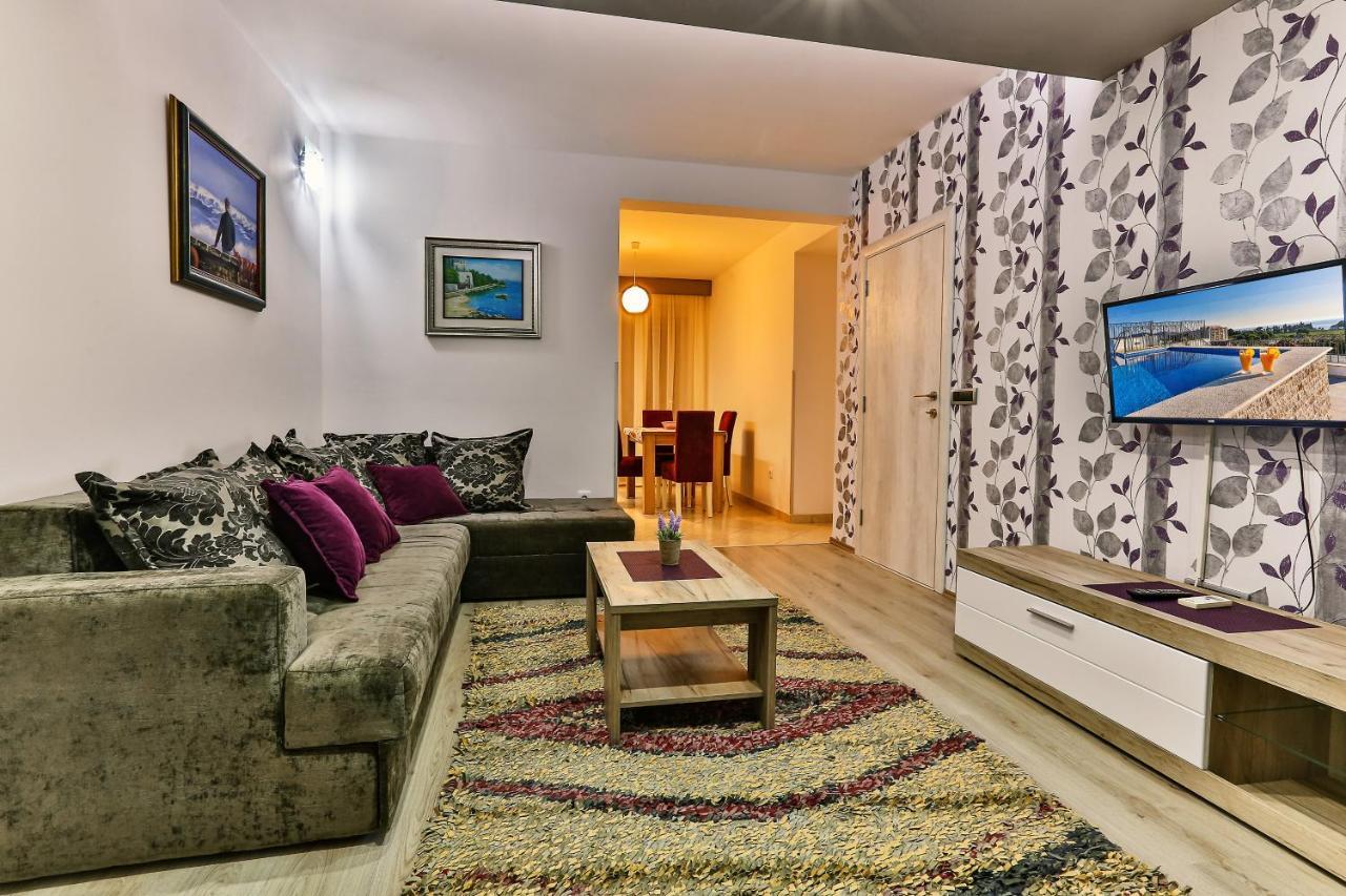 De Lux Apartments Luka バール エクステリア 写真